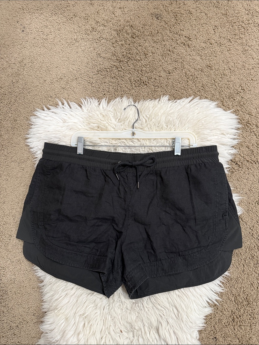 Athleta Beachside Bali‎ 100% Linen
Shorts Black Sz 16